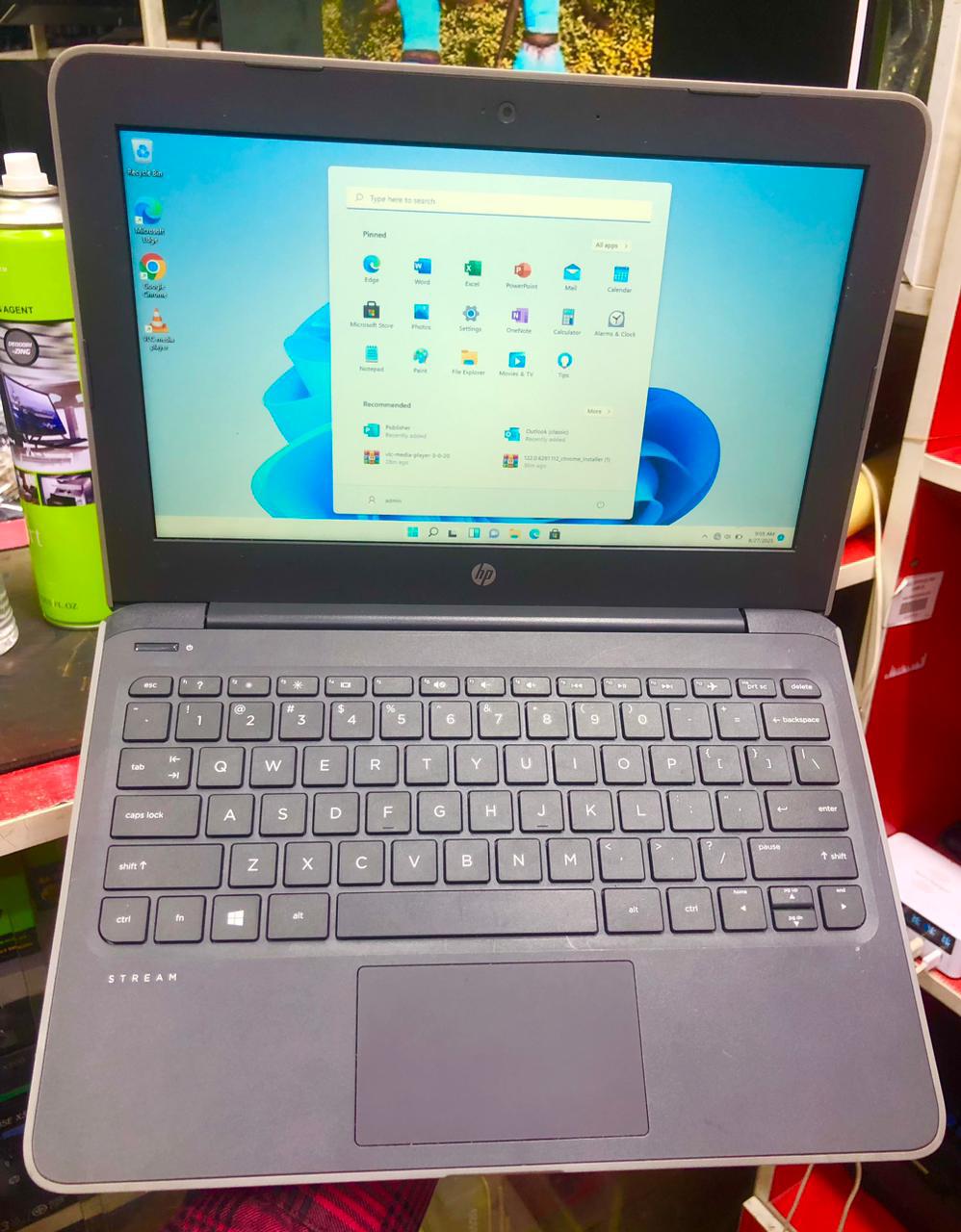 HP Stream 11 Pro G5 β Intel Celeron, 4GB RAM, 128GB Storage