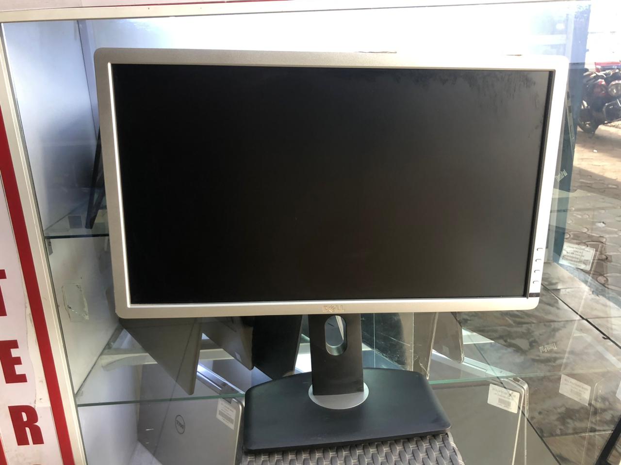23β Dell Monitor β Clear & Reliable Performance