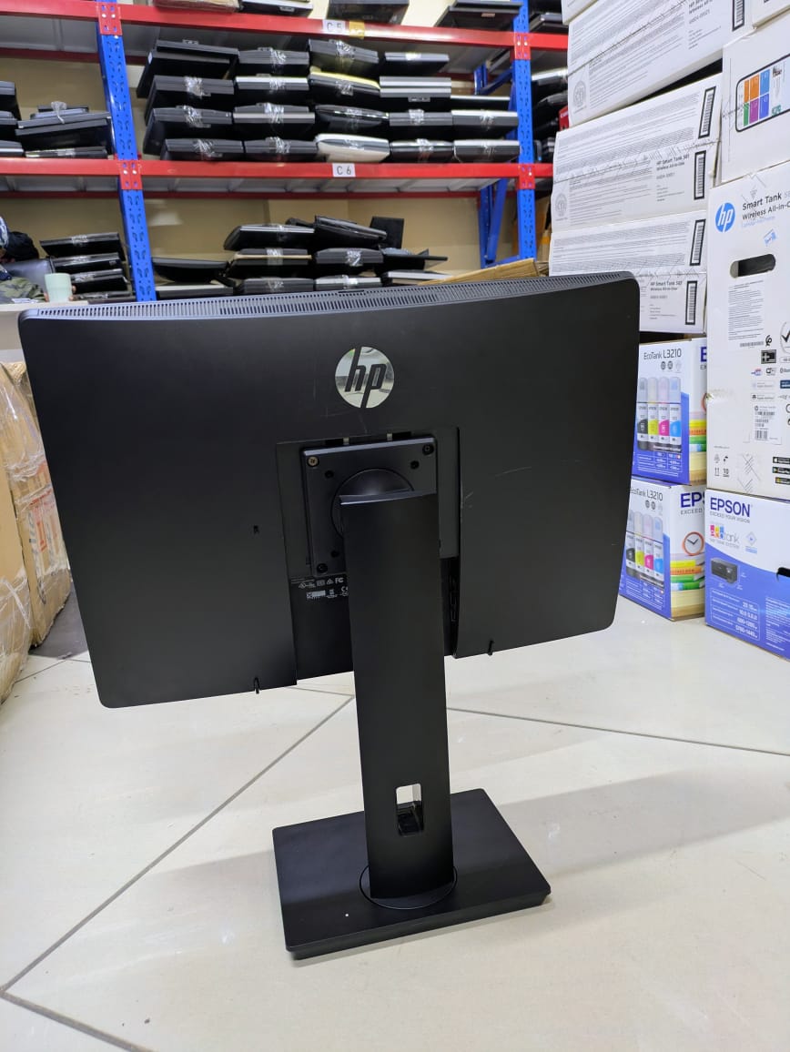 HP ProOne 600 G3 | Core i5 7th Gen | 8GB RAM | 256GB SSD | 21.5-Inch FHD | All-in-One PC thumbnail 2