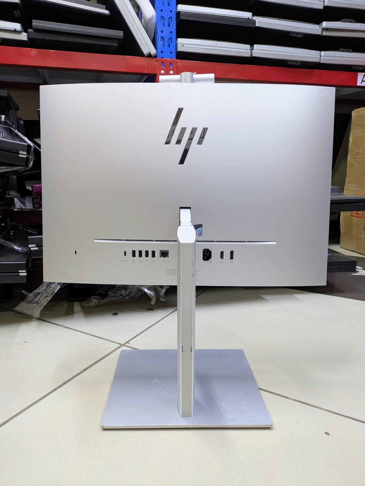 HP EliteOne 840 G9 | Core i5 12th Gen | 8GB RAM | 256GB SSD | 24-Inch Edge Display | Windows 11 Pro | Office thumbnail 3