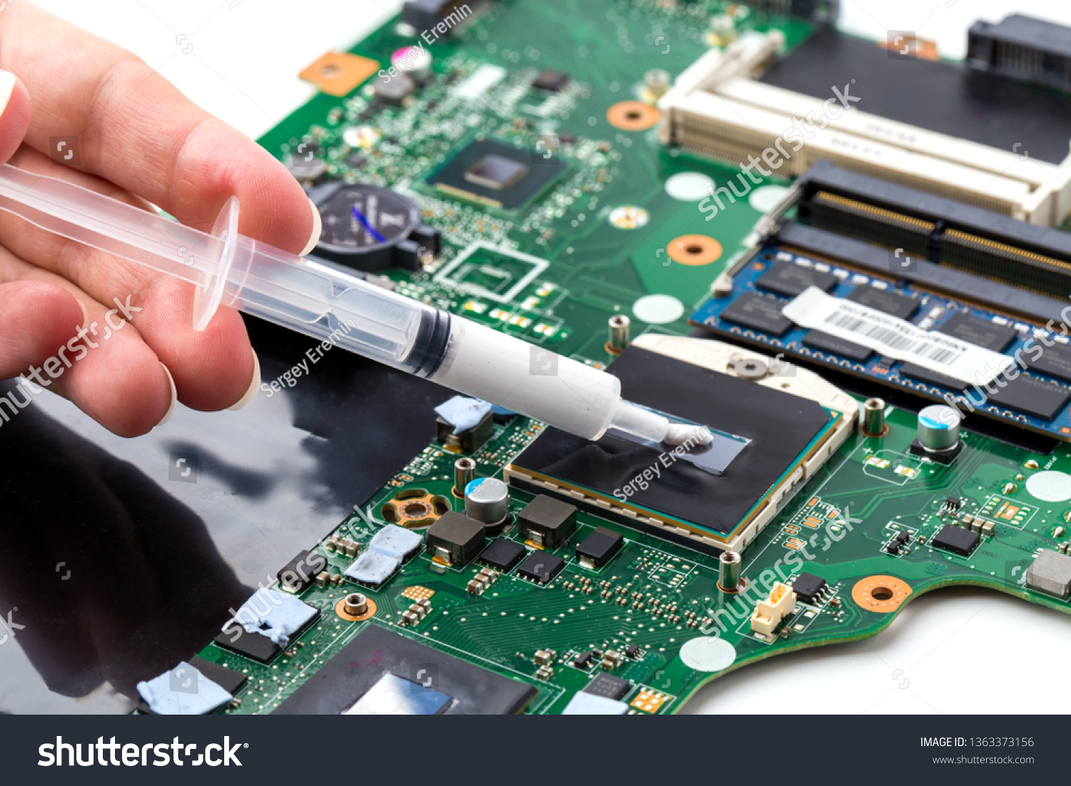 Laptop & Desktop CPU Thermal Paste Application Service 3